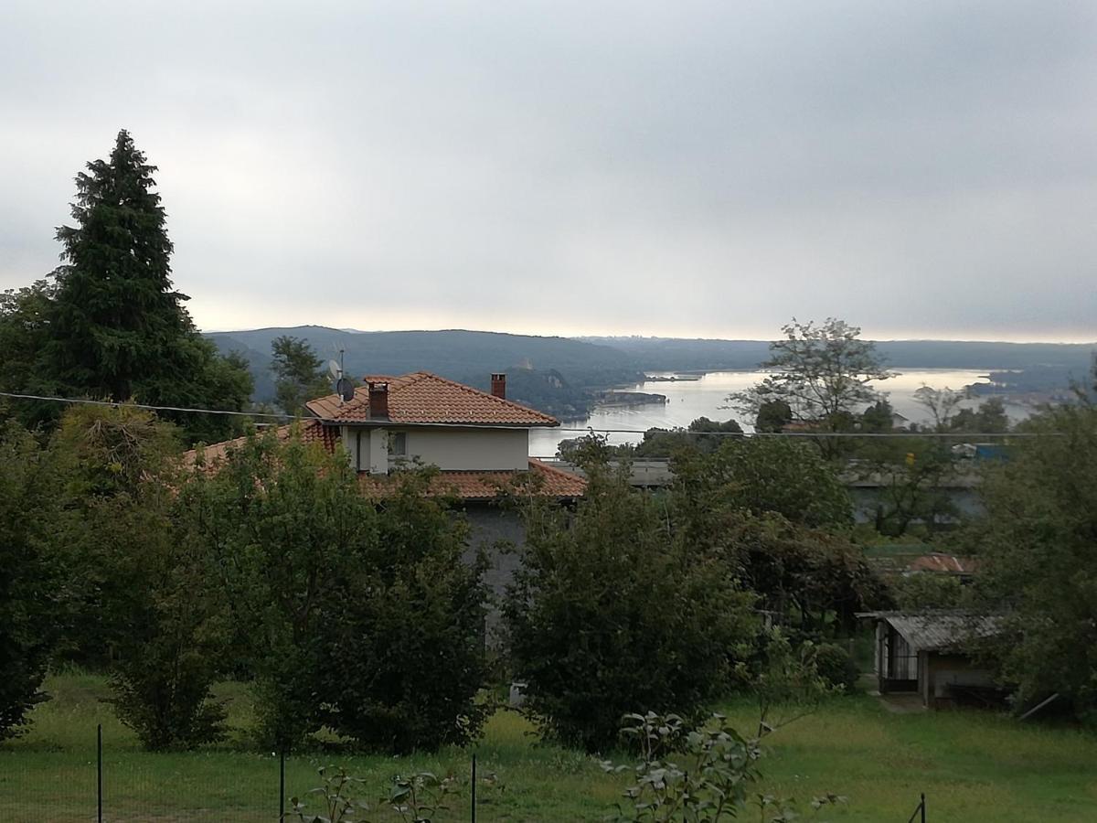 Вилла Casale Cadeloro Nebbiuno Экстерьер фото