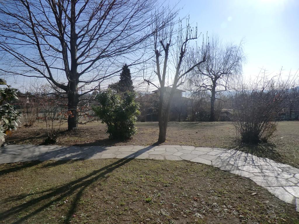 Вилла Casale Cadeloro Nebbiuno Экстерьер фото