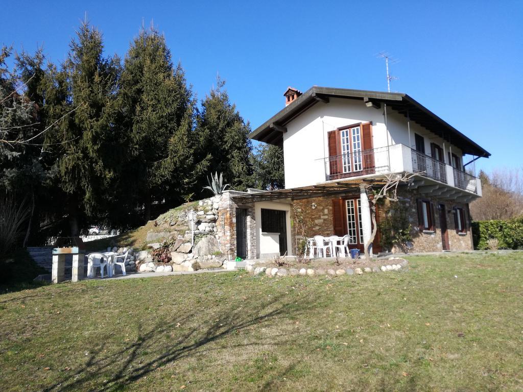 Вилла Casale Cadeloro Nebbiuno Экстерьер фото